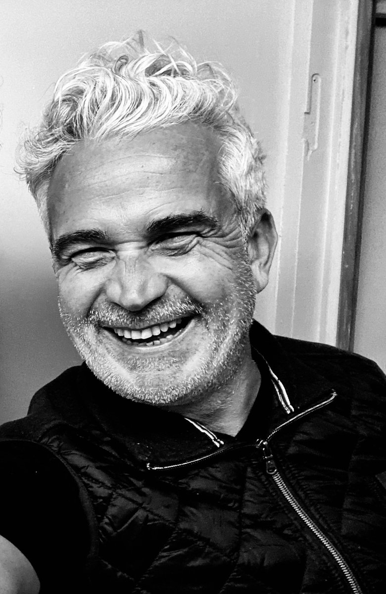 Drop a black and white picture of yourself 🖤🤍