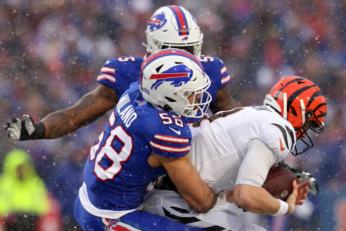 RT @BuffRumblings: Buffalo Bills Highlight Hype Machine: LB Matt Milano, Part 2 https://t.co/JBdWpg6jnn https://t.co/Gay1oWNZsw