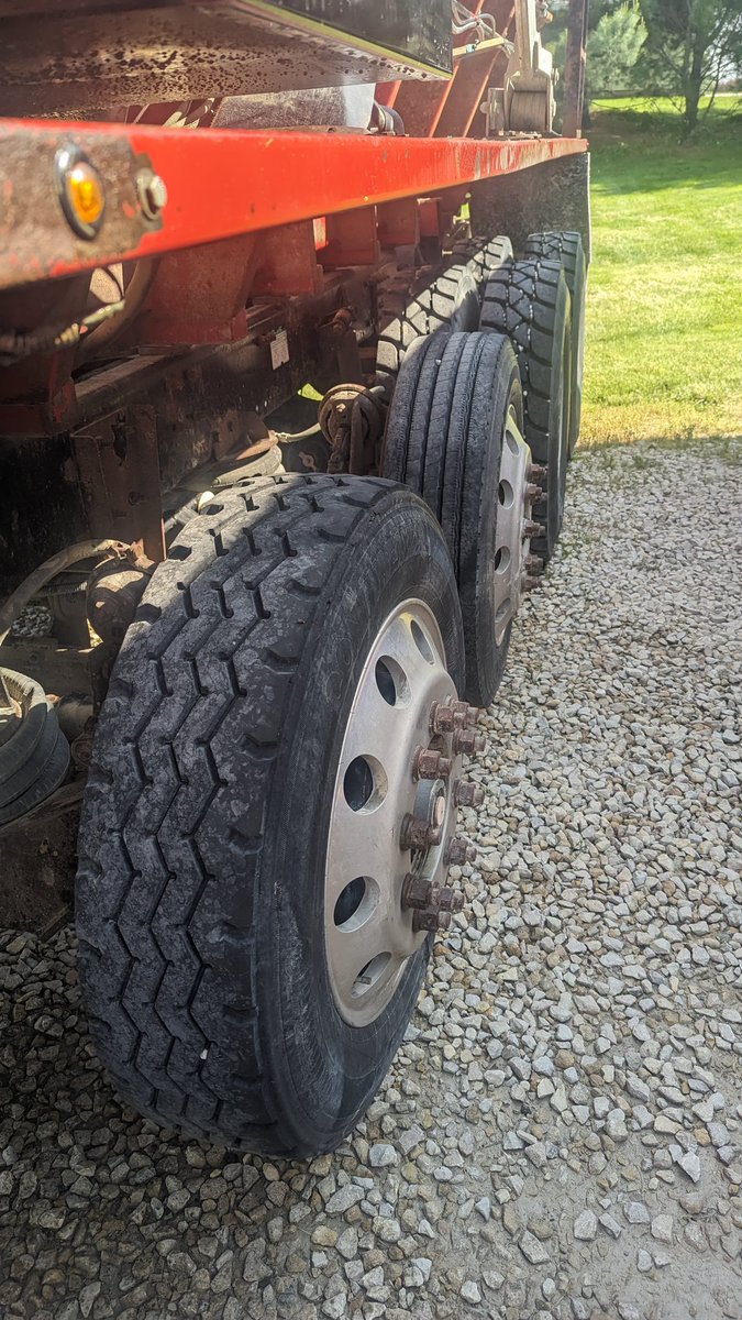 lbeeler12's tweet image. 2005 Sterling LT 9500
Mercedes MBE 4000
423,500 miles
Quad Axle
8LL
Engine overhaul at 370,000 miles
$64,500
RT's appreciated