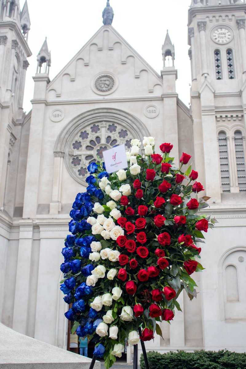 AFLima_Oficial's tweet photo. Hoy en la Plaza Francia, se llevó a cabo la ceremonia en honor al Día Nacional de Francia gracias a la @CancilleriaPeru , la @MuniLima y el @EjercitoPeru, con la presencia del Sr. Embajador Marc Giacomini, el Director General de la #AFLima, Frédéric Robinel y autoridades. https://t.co/nbWnaw4kWP