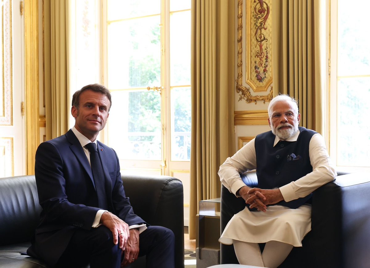 The talks with my friend, President @EmmanuelMacron were very productive. We reviewed the full range of India-France relations. I am particularly enthusiastic about deepening cooperation in futuristic sectors like green hydrogen, renewable energy, AI, semiconductors and more.