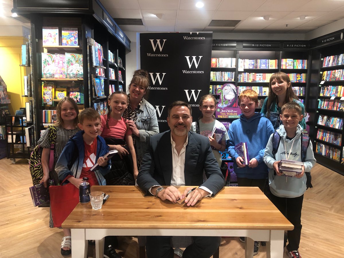 stfrancisbrad's tweet photo. Memories to last a lifetime were made today when some of our children got to meet one of their heroes @davidwalliams https://t.co/dzeLnUOeqQ