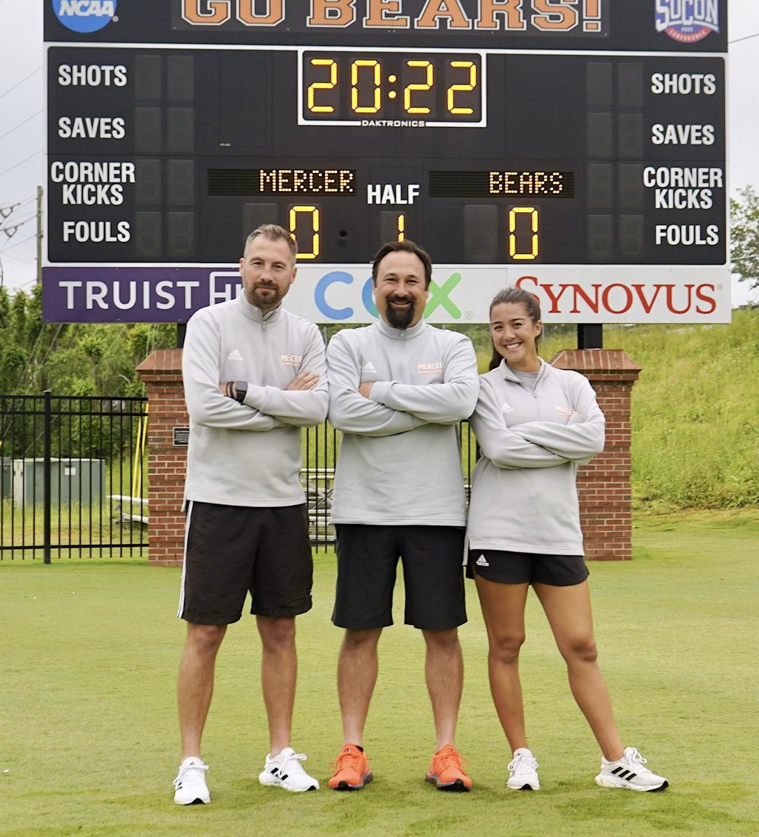 Coach_TonyE's tweet image. 🐻 on a roll… 😃🟠⚫️

#MUWS | #RoarTogether | #GoBears