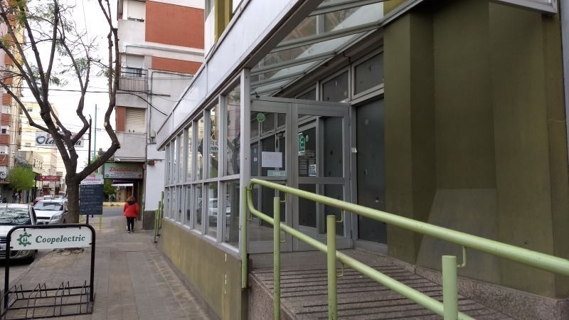CanalVerte's tweet photo. ℹ️ Coopelectric habilita oficina para la inscripción a los subsidios. A partir del lunes funcionará exclusivamente para la atención y asesoramiento de las personas que aún no se inscribieron para mantener el subsidio, de 8 a 14 en la sede de Belgrano 2824. https://t.co/RxeEga5qtA https://t.co/9JJI1EajPD