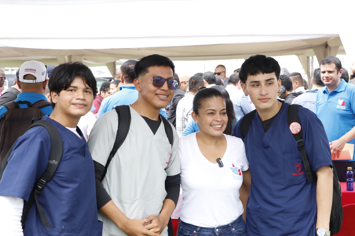 Alexandra_Arce's tweet photo. #Jovenes | Desde la Asamblea Nacional, trabajaremos arduamente para que el Estado brinde las condiciones necesarias para el progreso y desarrollo de nuestros jóvenes, garantizándoles una educación digna y de calidad.
#MeeeeGusta 🐑💙 https://t.co/duBNCGyKer