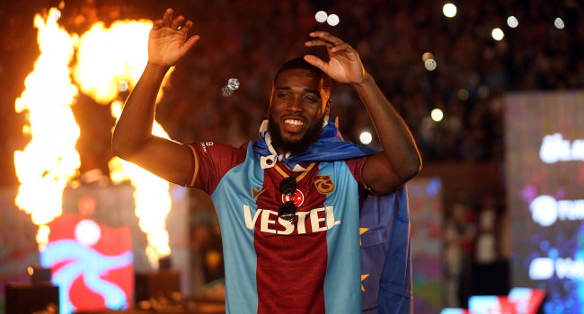 TheBiggesTS61's tweet photo. Adam almıyorsunuz,becerip de satamıyorsunuz bari kampa çağır kamp yesin adam. #Djaniny https://t.co/um4u1m5PMJ