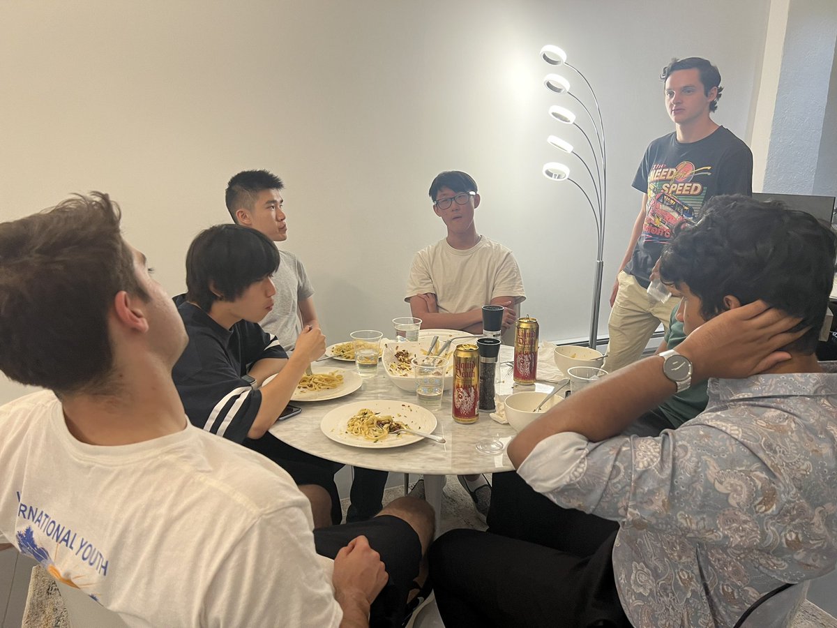 AnagramNY's tweet photo. One of our founder dinners from the other night!  DM us to get invited to the next. https://t.co/9Rwcp36v7a