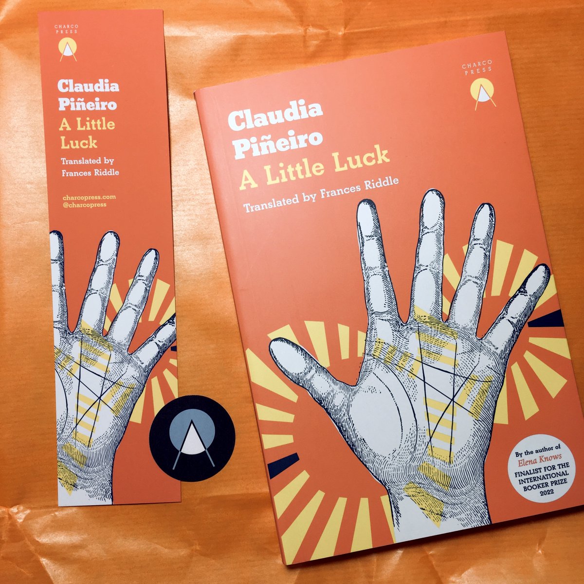 Look what came in the #bookmail today!
Many thanks @CharcoPress for my review copy of Claudia Piñeiro's exciting new translation, A Little Luck! Review to follow soon 🧡

#BookTwitter #tbr #WomenInTranslation #TranslatedBooks