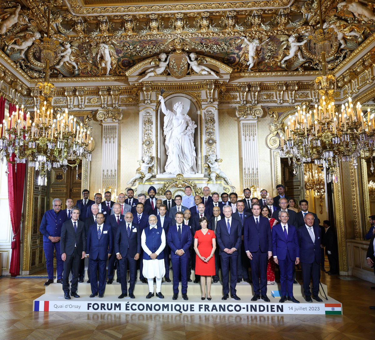 narendramodi's tweet image. President @EmmanuelMacron and I met top CEOs to discuss ways to diversify business cooperation. I highlighted the reforms in India and urged entrepreneurs to harness the many opportunities our nation offers.