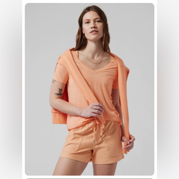 So good I had to share! Check out all the items I'm loving on <a href="/Poshmarkapp/">Poshmark</a> from <a href="/ksug183/">Kim Sugden</a> <a href="/SwampPicker/">Glynn Gillespie</a> #poshmark #fashion #style #shopmycloset #athleta #adidas: posh.mk/Nm1EGFrXqBb
