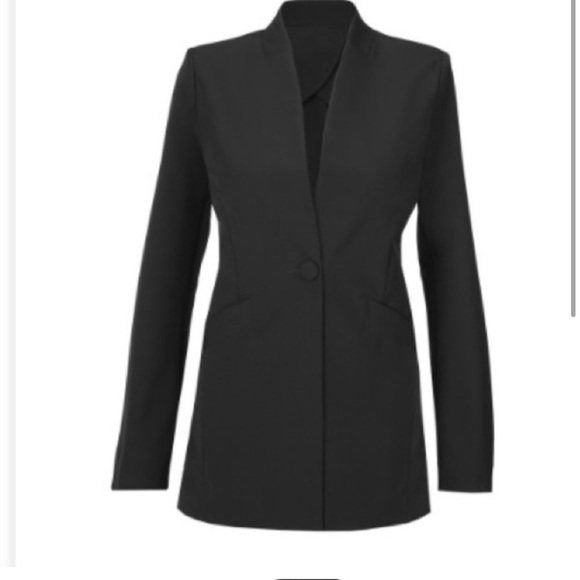 So good I had to share! Check out all the items I'm loving on <a href="/Poshmarkapp/">Poshmark</a> #poshmark #fashion #style #shopmycloset #nike #express #cabi: posh.mk/fU48GrwXqBb