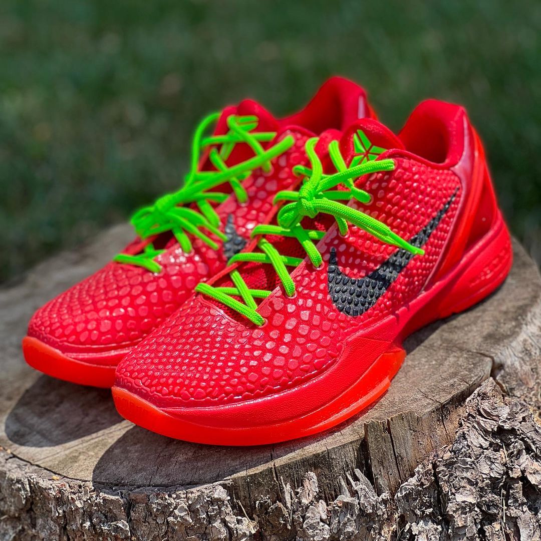 TheSiteSupply's tweet photo. The Nike Kobe 6 Protro "Reverse Grinch" drops later this year 🐍 https://t.co/eIXAb7kcPH 

📸 @chriscolgan https://t.co/kKVeuNWw5W