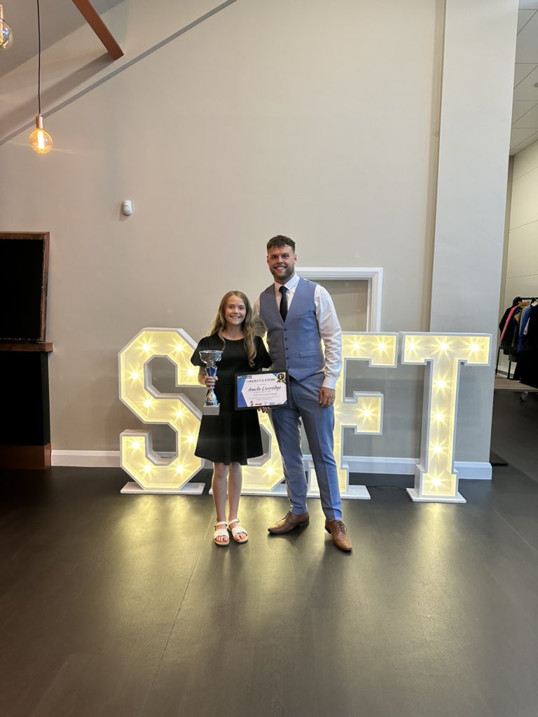 🏵KS2 Inspire and Engage Award🏆

A 🆕 award this year.

Highly commended: Darcie from The Leys

Winner: Amelie from <a href="/GilesJunior/">Giles Junior School</a> <a href="/SportsforGiles/">Giles Junior Sports Department</a> 

#ssftawards23