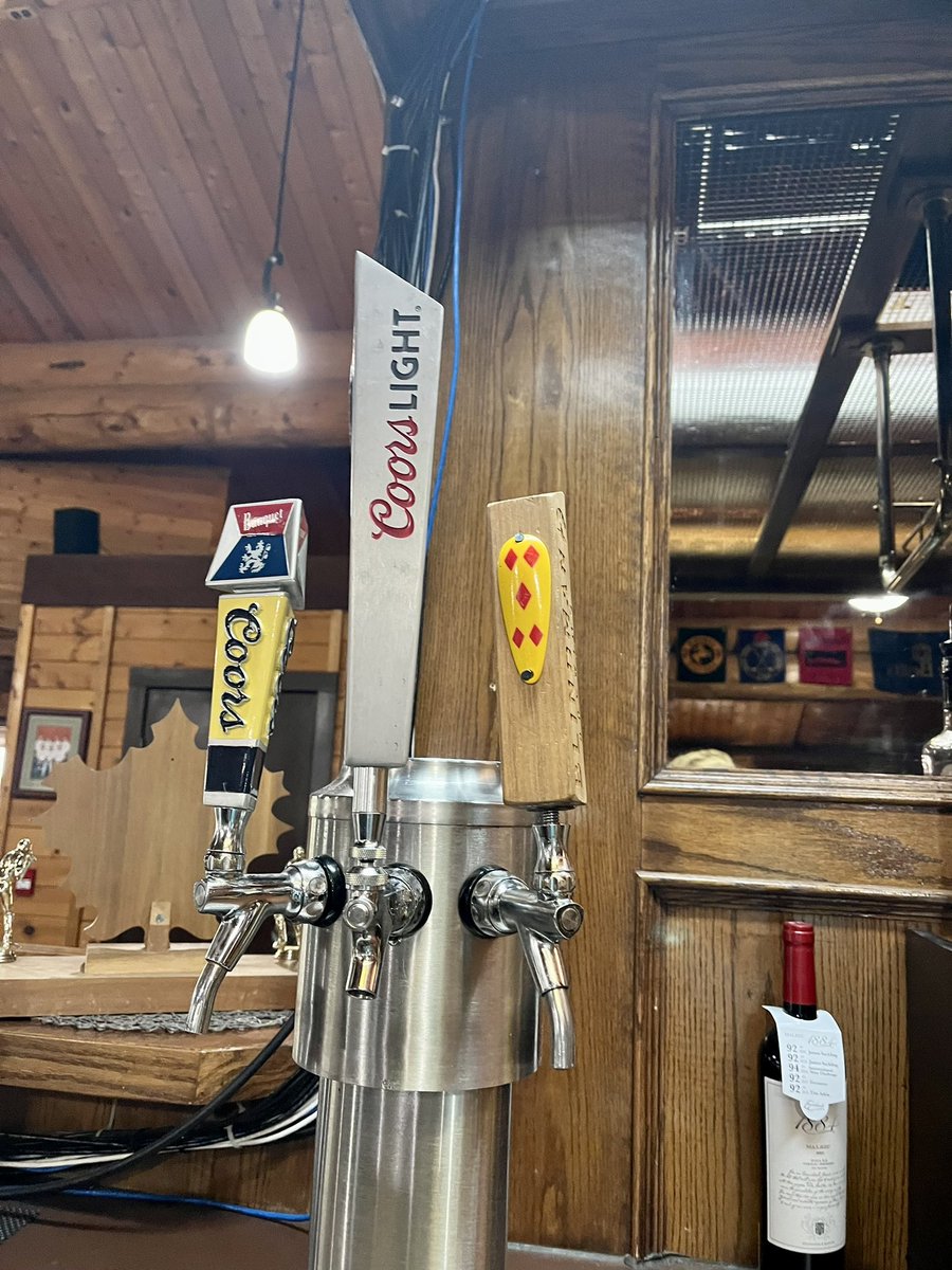 wolfcreekgolf's tweet image. Draught is flowing in Barney&apos;s Lounge !

#wolfmode