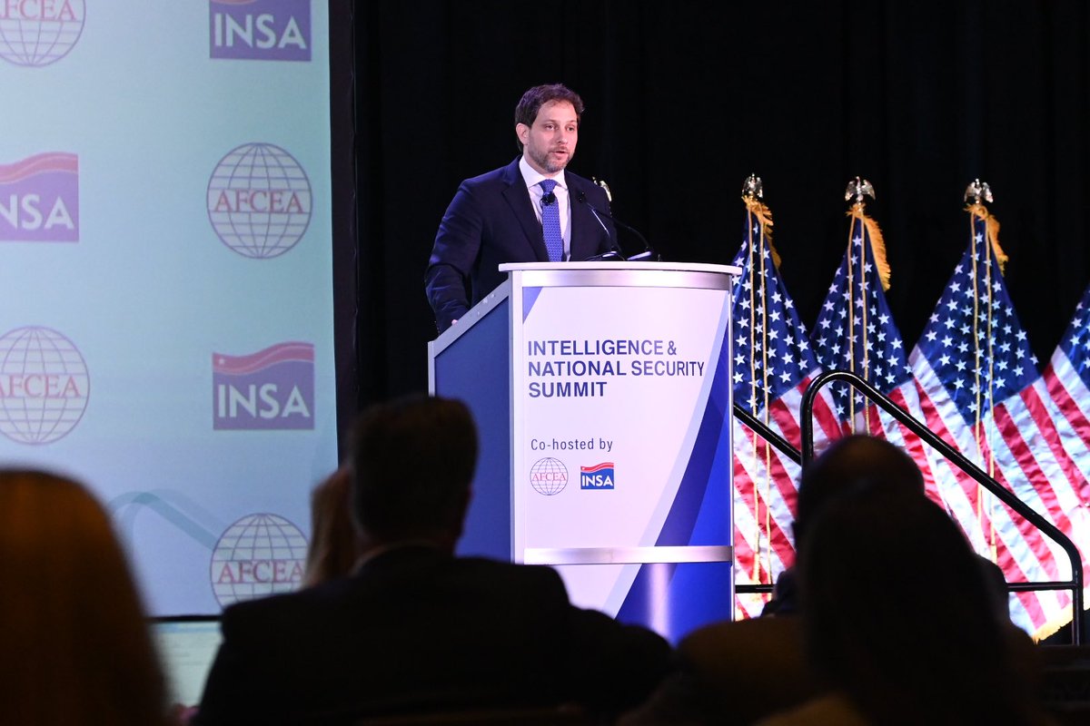 INSAlliance's tweet photo. Closing out our final plenary session Jon Finer, PDNSA & AP, Executive Office of the President states: “Our abilities to warn is only as good as our information and insights.”
#IntelSummit23 #IntelligenceCommunity https://t.co/YpEcT7EBR8