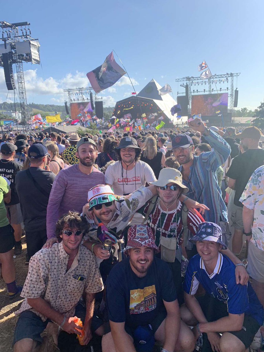 If you find yourself flicking through the bird app tonight, do us a favour and give my small business a RT please. The more reds who see my account the better. My only form of advertising is social media so it really does help. Nice one 👍🏼 Hope you all have a boss night!