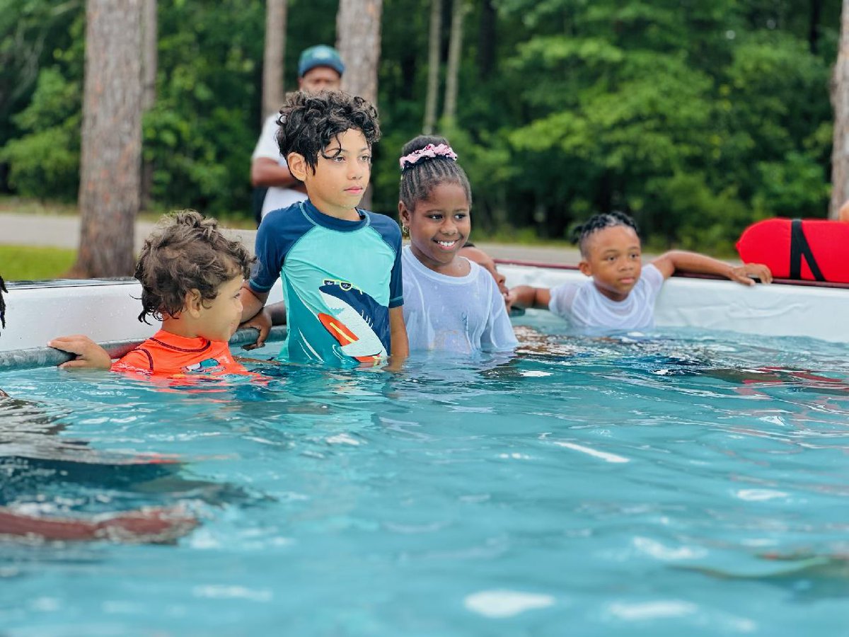 CMichaelMyers's tweet photo. One week down and One week to go in Colleton County! 74 children went through the water safety curriculum this week provided by the Summerville YMCA staff with another 84 signed up for next week! #FunFins

@TridentHealthPR 
@RobStormTeam2 https://t.co/nDUniUYDTA