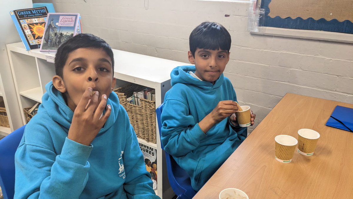 spsprimary's tweet photo. Year 6 Spanish club in SPS Champions University enjoyed a tasty treat of churros con chocolate this afternoon, courtesy of Charlotte's mum Estela of @MiskiMex. Gracias y Delisioso! 🇪🇸 https://t.co/ZRf76p83Nw