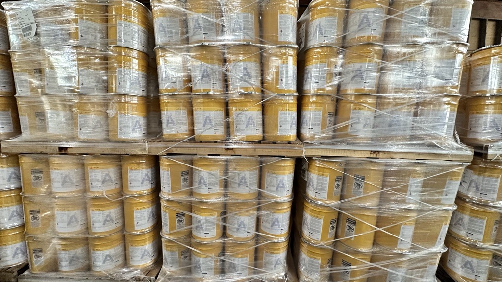 Bring on the busy season! 😎

A HUGE shout-out to our operations team for working hard to ensure Team Robbins is fully prepared to meet the demands of the summer rush AND allowing us to have 2-week lead times for most products!