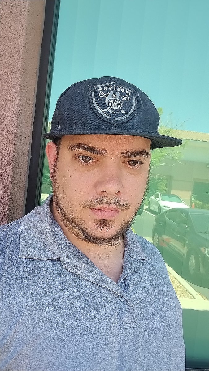 skizzlebizzle's tweet photo. See you all tonight around 7 30 pm pst probably doing some Friday night fork knife come hang out and have some drinks https://t.co/M6QGnRB7XR
#twitch #twitchstreamer #gamer #fortnite #FridayVibes #FridayFeeling #GoodVibes #trashplayer https://t.co/QpWBoZt8i8