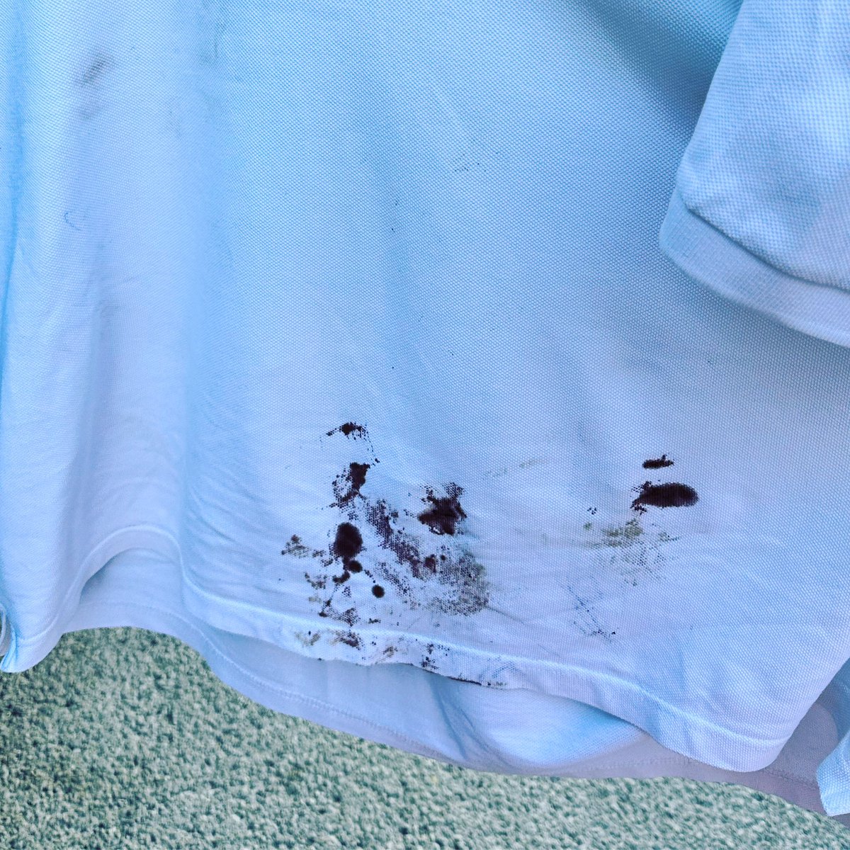 Varón de 50 años, accidente, no contesta, coche moto a alta velocidad … se lee en el tetra y nos movilizan. Pinta mal desde el principio.
Llevamos un vehículo de intervención rápida, la ambulancia viene detrás, pero tarda. #hilo