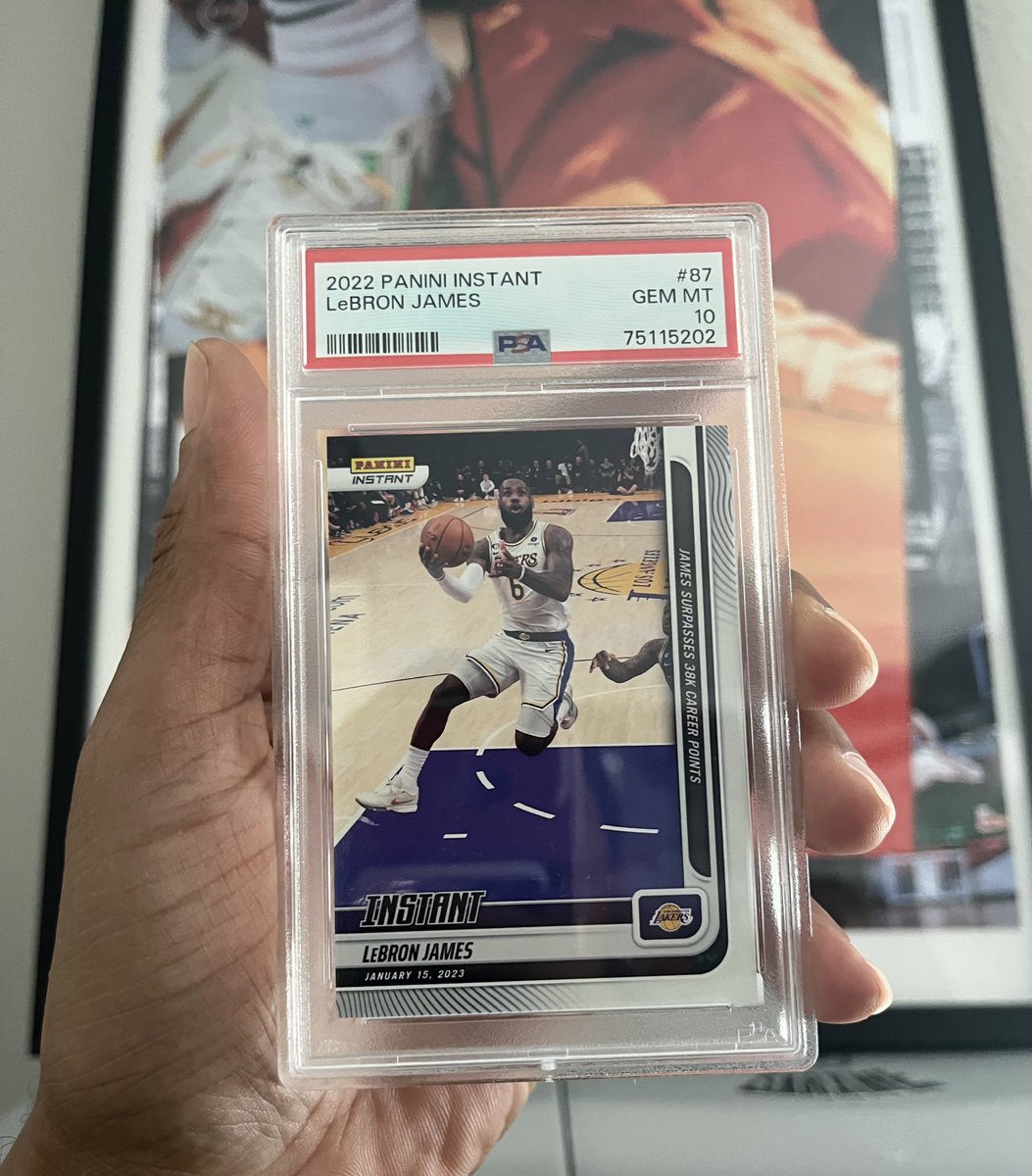 JBreak23's tweet image. 2022-23 Panini Instant #87 (1 of 248)

Continuing his chase of Kareem Abdul-Jabbar, James became the second player in NBA history to score 38,000 points.

While wearing the APB LeBron XX FAMU Ivory. 

#FAMUBrons #APB #Nike #LeBron #XX #FAMUly #FangsUp #FamOvaEverything