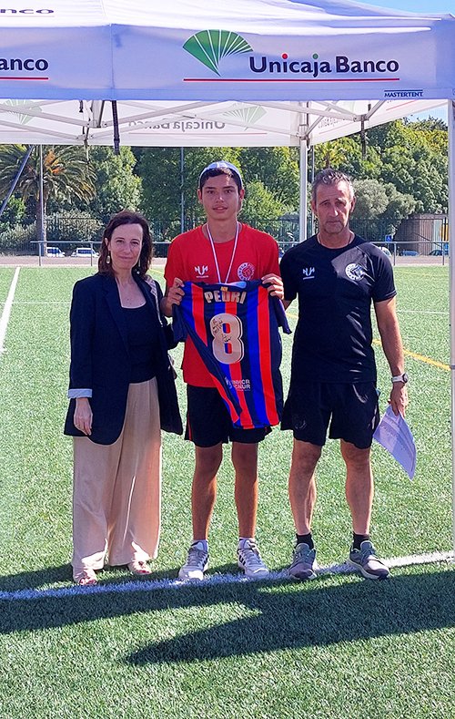Final 1º turno del Campus con entrega de diplomas, medallas, obsequios, trofeos.... Agradecemos la visita de María Lora Peribáñez en representación de Unicaja Banco