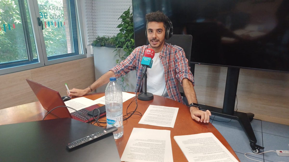 atejedera's tweet photo. Una etapa muy bonita y muy importante en mi vida se cierra. Hoy acabo en @tarragonaradio
Gracias a todos los profesionales que hacen posible esta radio. Ahora nuevos retos🚀
@pepsunye @tereortega @MiguelGonzalez @laurywinslow @blanchainen @Japerez71 @XaviGZ_ @nuripu @roussarimany https://t.co/dlRw1BsBwx