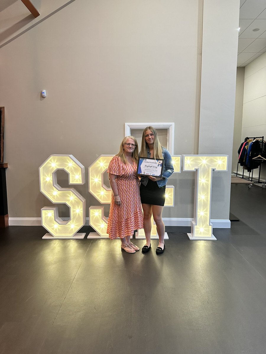stevenageSFT's tweet photo. 🏵Apprentice of the Year Award🏆

Highly commended: Kayleigh Gray from St Ippolyts

Winner: Jake Bunyan from @GilesJunior @SportsforGiles 

@SF_TrainingUK 

#ssftawards23 https://t.co/H6lbvrymWa