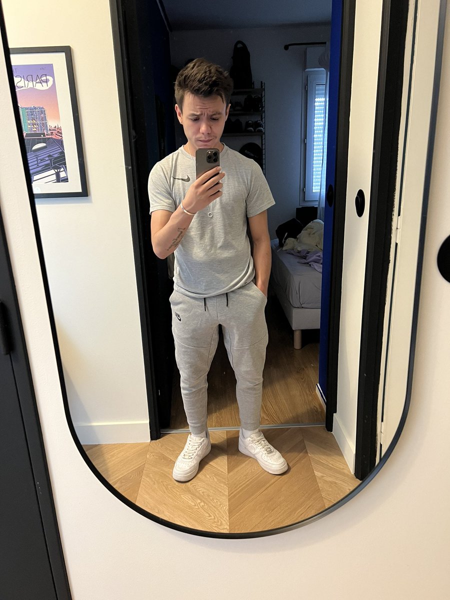 tinykiffeur's tweet photo. Rt si tu vient sniffer 😈 #twink #trackie #tn #survet #sniff #sket #scally #puppy #Lycra #kiffeurgay #kiffeur #gayporn #gay #cho7 #btm https://t.co/mKJsZuzkA3