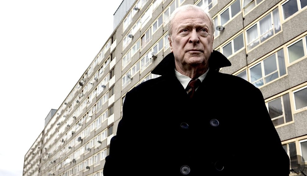 FilmsQuirky's tweet photo. Name an underrated British film 🇬🇧
#FilmTwitter 🎥🎬

#HarryBrown (2009)
An elderly ex-serviceman and widower looks to avenge his best friend's murder by doling out his own form of justice.   #MichaelCaine 

"You failed to maintain your weapon, sir" https://t.co/kOmF5ibExb