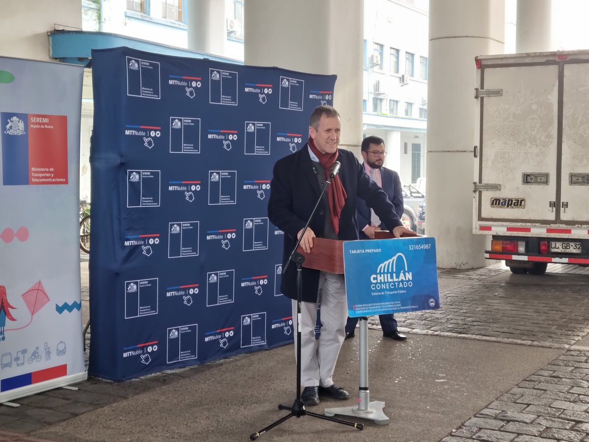 MTTNuble's tweet image. #AgendaMTT Ministro @JuanCaMunozA junto a seremi @javoisla y autoridades regionales participaron del lanzamiento oficial del sistema de recaudo electrónico para el transporte público de la intercomuna 💳🚐

#ChileMejorConectado