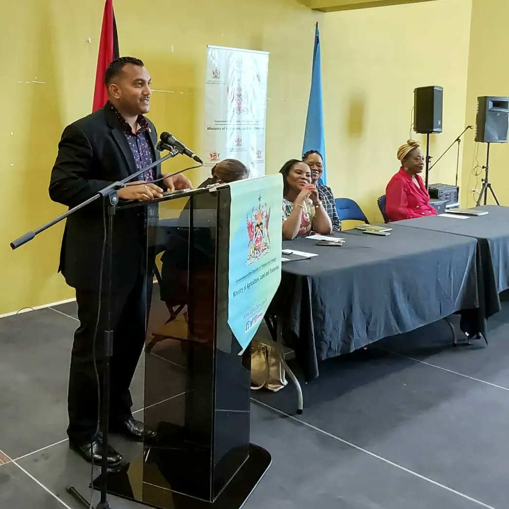maftt_'s tweet photo. #HappeningNow: MALF distributes cheques to sixteen (16) recipients of the Agricultural Finance Support Programme (Agro-Incentive Grant) in Tobago.

#MALF | #AgroIncentive | #ChequeDistribution https://t.co/VnuAdSJxoM
