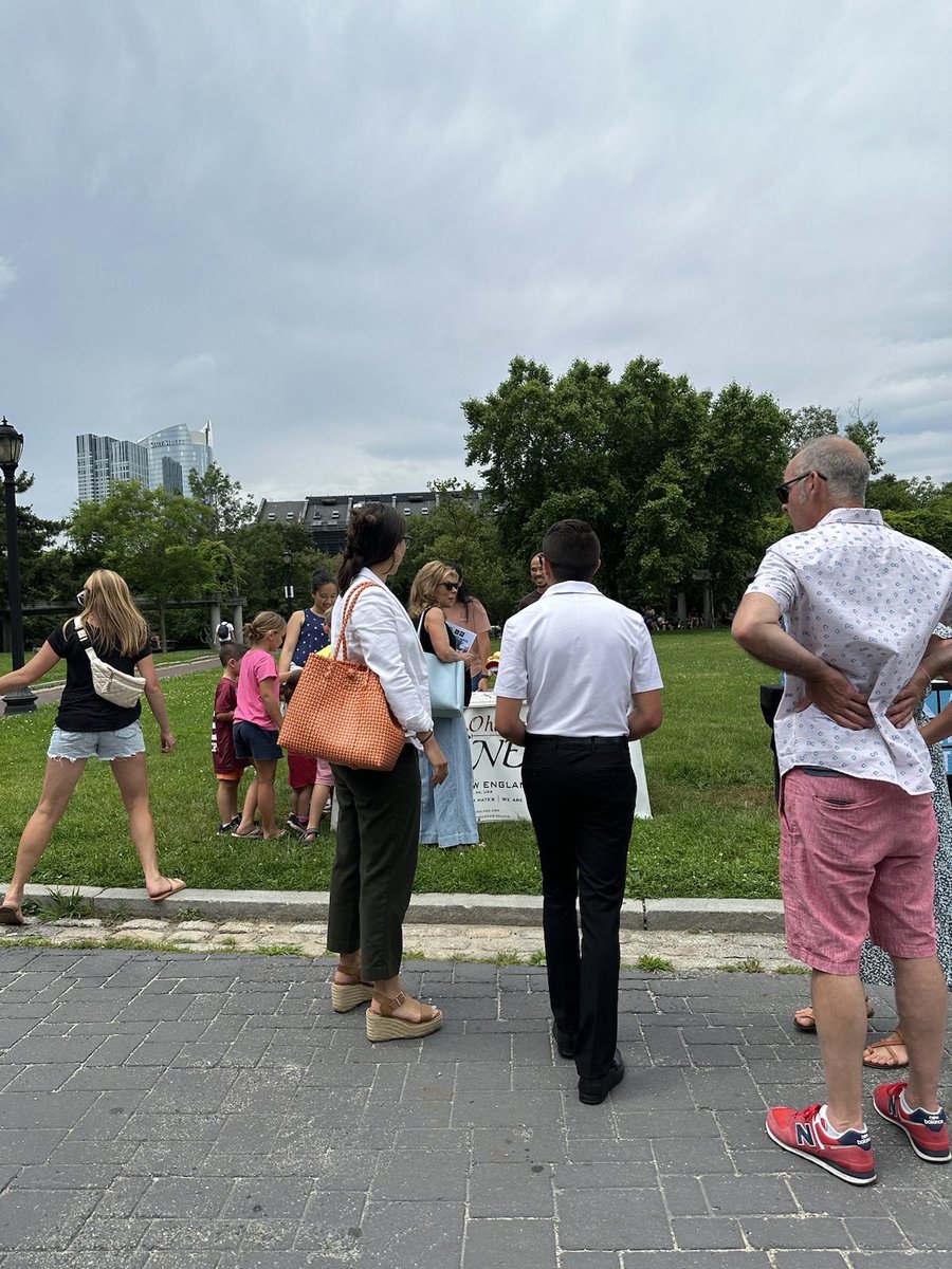 Gigi4District1's tweet photo. Wonderful time at the Water Transportation Fair celebrating the many ways to get around Boston 🌊⛴️ Thank you to the community partners who organized the fair &amp; shared how to get around during the Sumner Tunnel closure. 

Learn more about the closure: https://t.co/sxBXvc968M https://t.co/ajdFfodslj