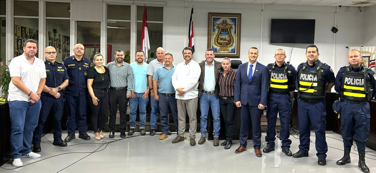 Noticias En Linea CR tweet media