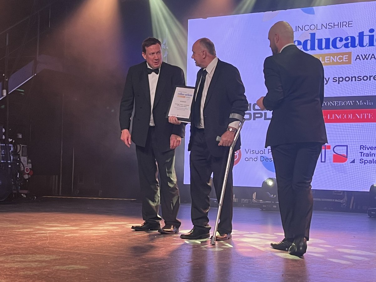 RachelJNicholls's tweet photo. Wow - huge congratulations to Paul Donschak A level lecturer @stamfordcolluk part of @IEG_UK - Lecturer of the Year at the Lincolnshire Education Awards 2023. Paul is a brilliant lecturer and we are all really proud of him #LEX23 https://t.co/KAsn4ABb1s