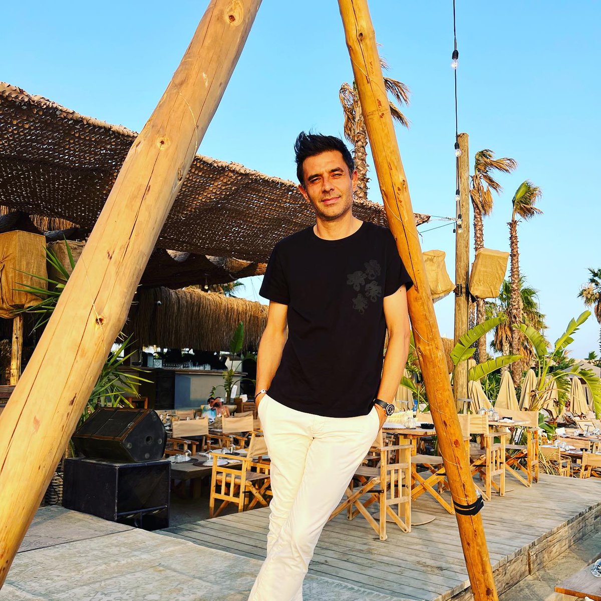 CanselSevenler's tweet photo. #repost @cansellelcin

Je suis là. @GQTurkiye

#canselelçin #oyuncu #actor #canselelcin #gqturkiye #beforesunsetbeach #çeşme
https://t.co/u4Ym2UZOAC https://t.co/JCJvMKv97P