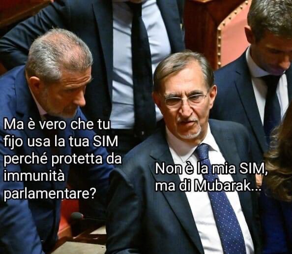 Stefano___1970's tweet photo. @CeresaRaffaele Che famiglia tradizionale fascista #stupefacente! Loro si che trattano roba buona! https://t.co/8A41kVsPbC