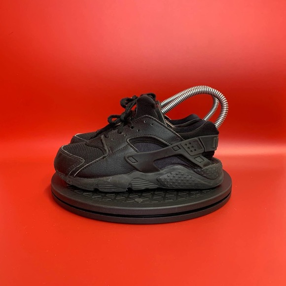 So good I had to share! Check out all the items I'm loving on <a href="/Poshmarkapp/">Poshmark</a> #poshmark #fashion #style #shopmycloset #nike #adidas: posh.mk/Gm7nQMO1qBb