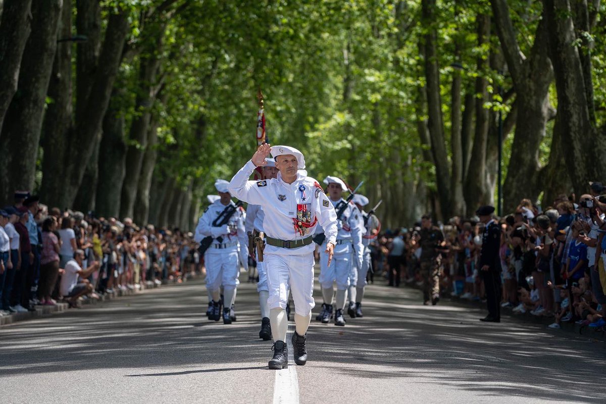 C’était beau. #14juillet2023 #27eBCA <a href="/Prefet74/">Préfète de la Haute-Savoie</a> @francoisastorg <a href="/Dep_74/">Département de la Haute-Savoie</a> <a href="/Gendarmerie_074/">Gendarmerie de la Haute-Savoie</a> <a href="/SDIS_74/">SDIS 74</a> <a href="/douane_france/">Douane française</a> <a href="/PoliceNat74/">Police nationale 74</a> <a href="/FredericBablon/">Frédéric Bablon</a> <a href="/MarineNationale/">Marine nationale</a>