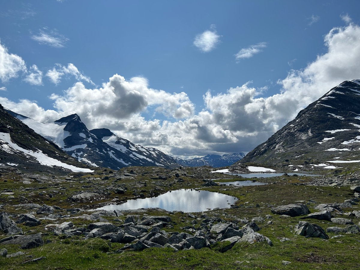 _celiarobbins's tweet image. An incredible day in the field with Prof John Matthews and Dr Richard Mourne. It’s been a privilege to join the 50th Jotunheimen expedition researching glaciation, climate change in Norway. @UWE_GEM @ExeterGeography  #fieldrecording