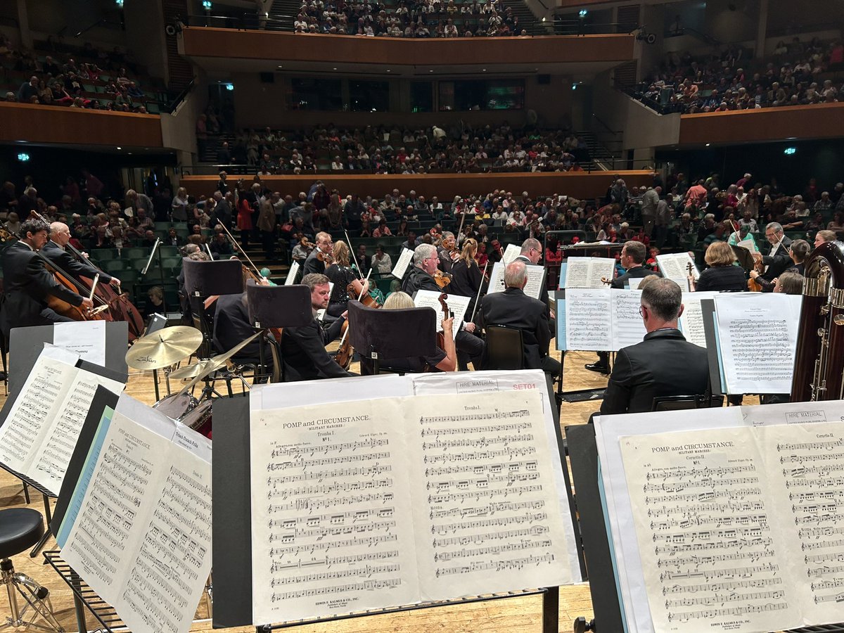 practisepals's tweet photo. Prommin’ #viewfromtheback #trumpetlife 🎺🎺🎼 https://t.co/gTlZW7K4j2