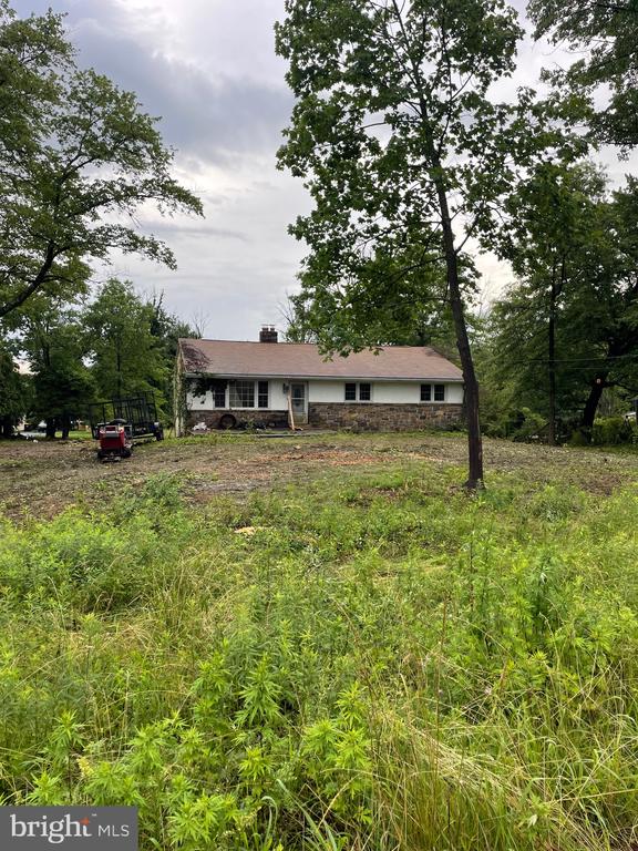 KimZRealEstate's tweet photo. Create new memories in this beautiful home.  #homesforsale  https://t.co/BnhKFIBw5u https://t.co/rcuyKnCTi5