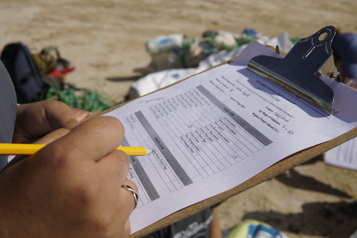 Beach Collective | $BEACH 🏖♻️🏝 (@beach_token) on Twitter photo Our community clean up partners, Project Biodiversity <a href="/ProjetoBioSal/">Project Biodiversity</a>, in Cabo Verde 🇨🇻 cleaning up Costa Fragata, Sal Island and collecting 417.8 lbs of beach garbage as apart of the HEY Global Oceans & Coastal Clean Up by @Theashleylashl1 !
#beachclean #cleanup #community Our community clean up partners, Project Biodiversity <a href="/ProjetoBioSal/">Project Biodiversity</a>, in Cabo Verde 🇨🇻 cleaning up Costa Fragata, Sal Island and collecting 417.8 lbs of beach garbage as apart of the HEY Global Oceans & Coastal Clean Up by @Theashleylashl1 !
#beachclean #cleanup #community