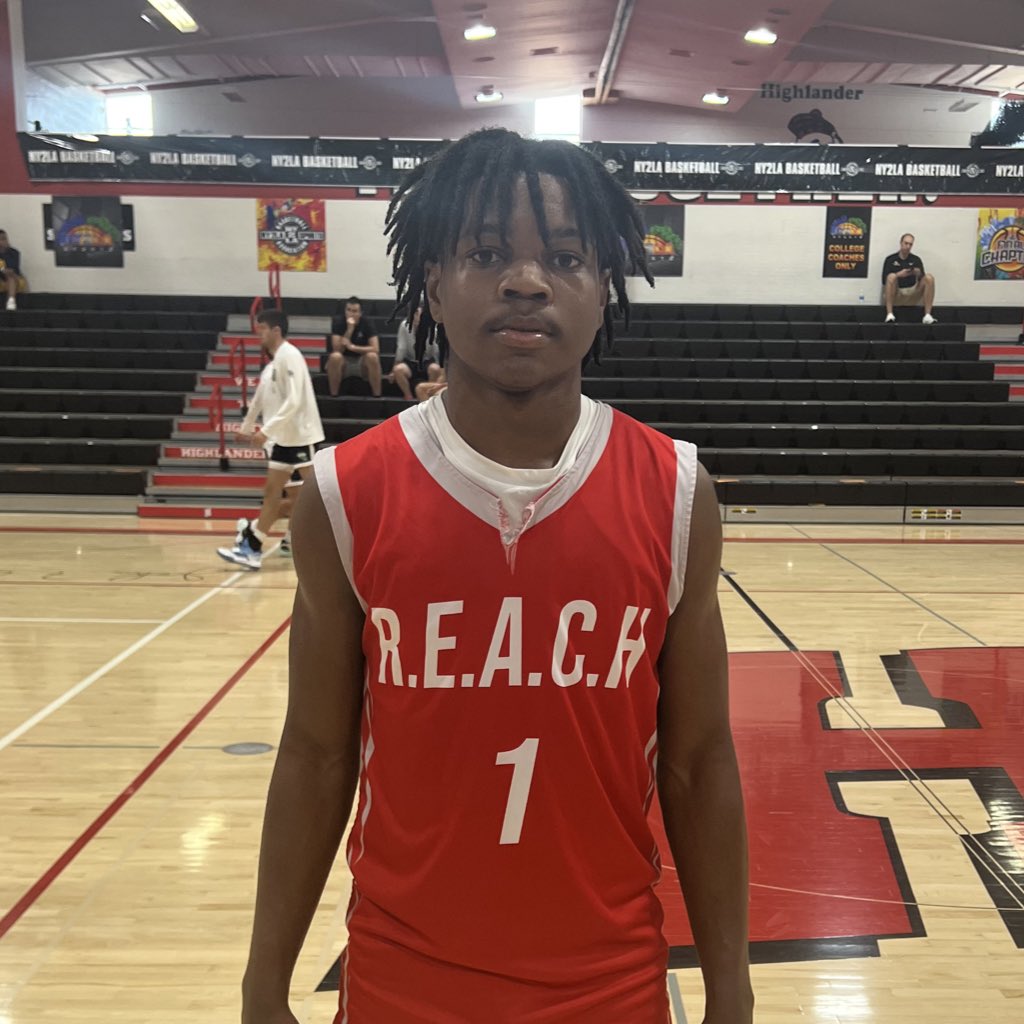 2025 Corey Pittman impressed this afternoon for <a href="/REACHNY2LA/">Reach Legends</a> 16U in a tough loss to MidPro. 

Scored 23 points and made 5 threes. Shifty guard can create space off the dribble and get to the rim. <a href="/ny2lasports/">NY2LA SPORTS</a> 

#NY2LAFinalChapter2K23 <a href="/ny2labasketball/">NY2LA Basketball</a>