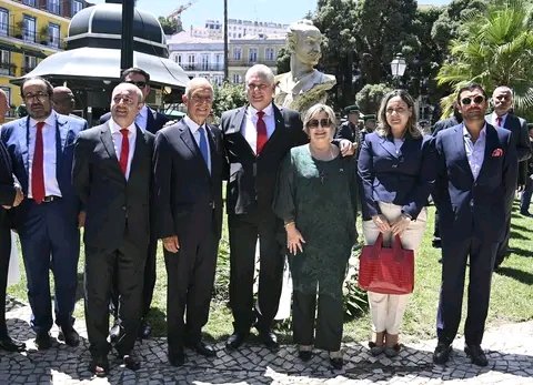 PachyDaz2's tweet photo. #DiazCanelEnPortugal https://t.co/n9drYDqAX0