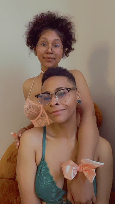 Dm us on Onlyfans for a Custom Video 🤯 https://t.co/dXWJ3Ku5eg