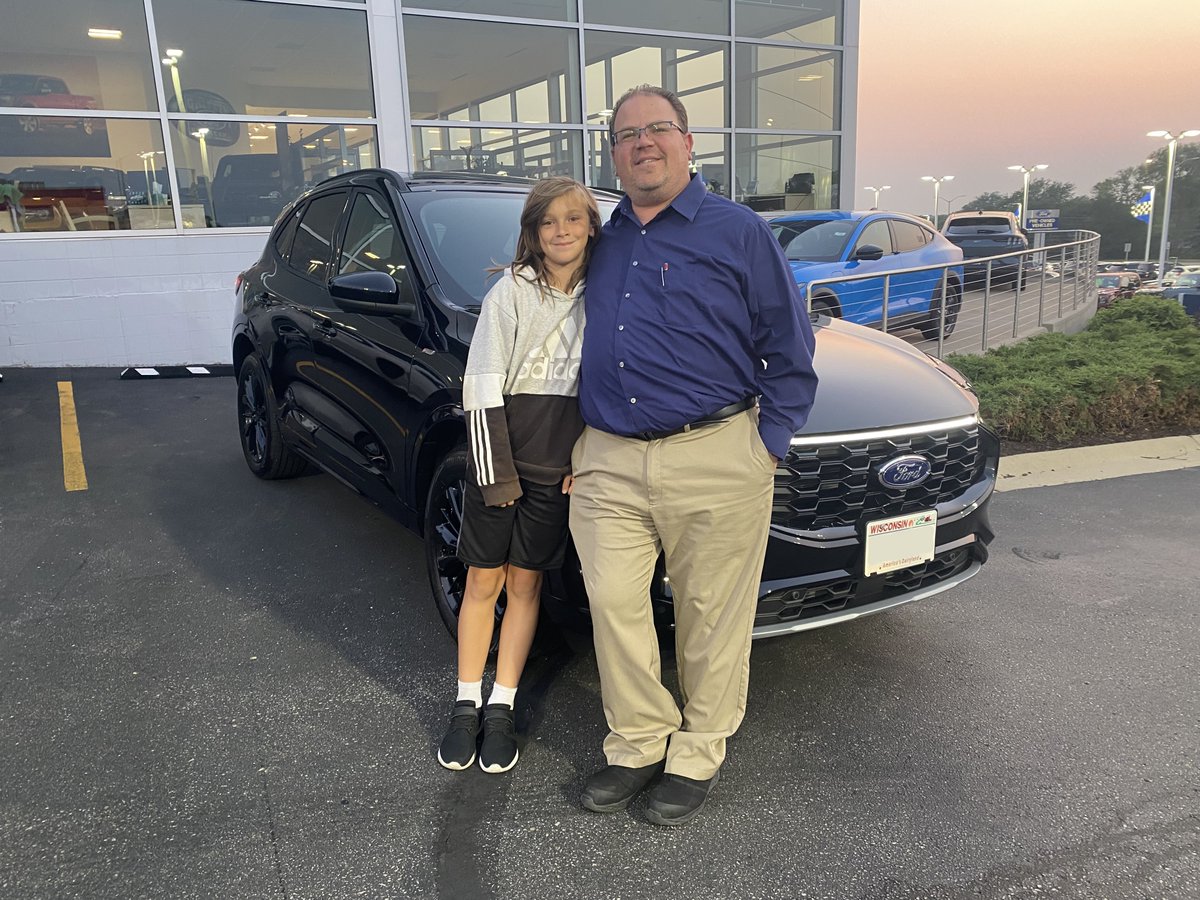 GriffinFordWI's tweet photo. Scott &amp; his son Daniel drove off in their brand new 2023 Escape ST Elite! Delivered by sales specialist Matthew Strosin. Welcome to the Griffin Family! https://t.co/5ZxnbSRJkl