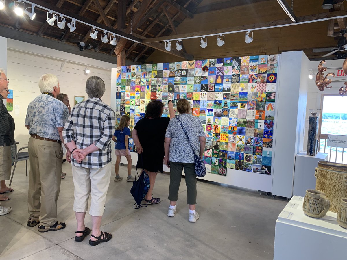 Madski99's tweet photo. Viewing the mosaic at the Anderson Barn.#wisconsinart https://t.co/OWB6tU0tUF