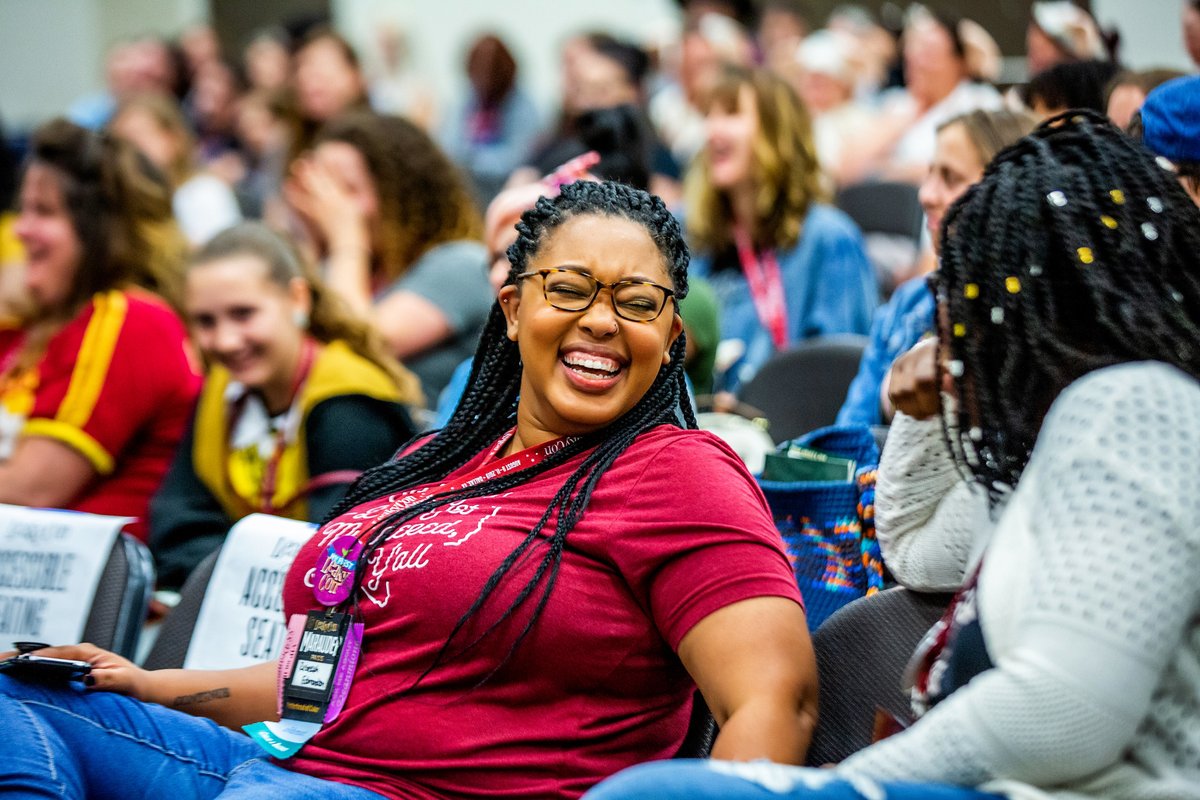 MischiefMgmt's tweet photo. Experience the enchantment of LeakyCon Chicago 2023! Join us from August 4-6 for a spellbinding weekend of all things magical. 🎉✨🔮

Head to https://t.co/ojTAsIIrO9 and grab your tickets to experience the world of magic and fandom. https://t.co/Mx0uojkiaY